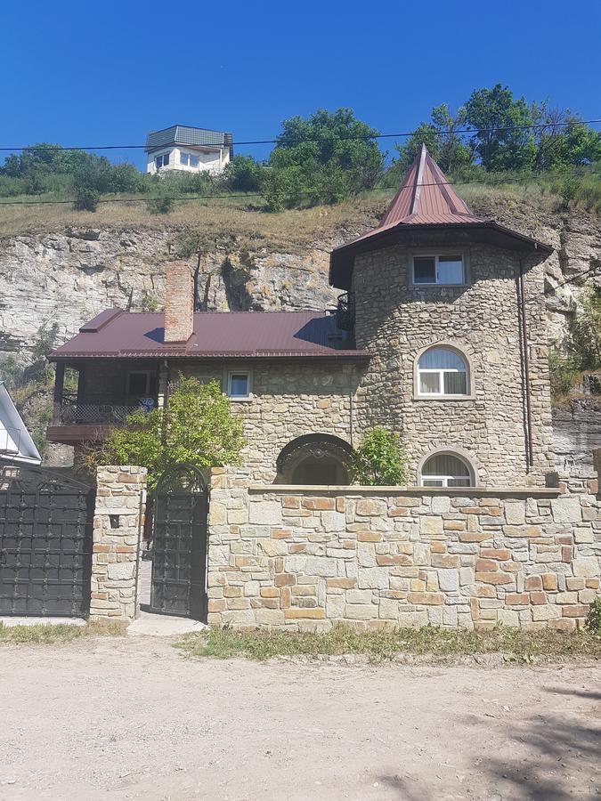 Отель Smotrytska Vezha Каменец-Подольский Экстерьер фото